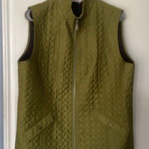 Woman’s Green Light Vest/Shell
